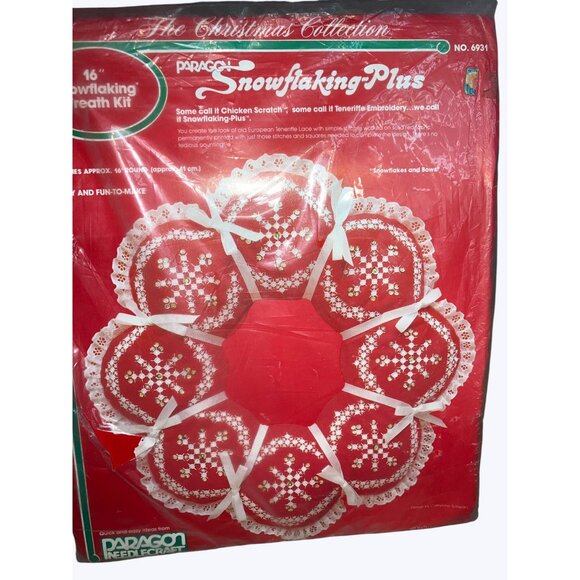 SnowFlaking  Sixteen Inch Christmas Wreath Kit Easy Craft Project - Picture 4 of 11
